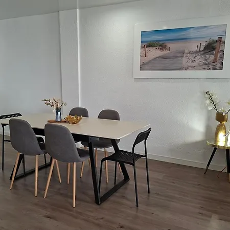 Spacious 3br With Terrace 300m Апартаменты Торевьиа